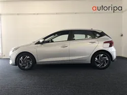 Grå Begagnad 2023 Hyundai i20 Essential Halvkombi | 209 900 kr