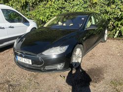 Svart Begagnad 2015 Tesla Model S Sedan | 60 000 kr