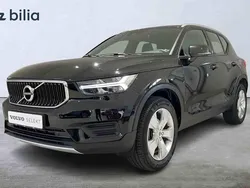 Svart Begagnad 2022 Volvo XC40 SUV | 259 000 kr