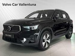 Svart Begagnad 2022 Volvo XC40 Core SUV | 314 900 kr (Marknadspris)