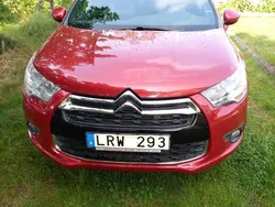 Röd Begagnad 2011 Citroën DS4 Halvkombi | 75 000 kr