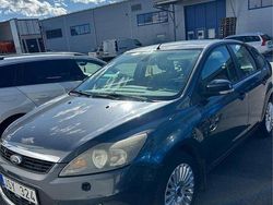 Grå Begagnad 2009 Ford Focus Titanium Halvkombi | 59 900 kr (Lite dyr)