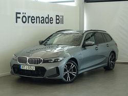 Grå Begagnad 2024 BMW 330e M Sport Kombi | 489 000 kr (Marknadspris)