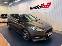 Grå Begagnad 2014 Ford Focus ST-Line Kombi | 119 500 kr (Dyr)