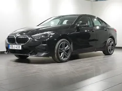Svart Begagnad 2021 BMW 218 Sport Line Sedan | 254 500 kr (Bra pris)