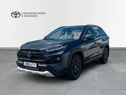 Mörkgrå Begagnad 2024 Toyota RAV4 Hybrid Executive SUV | 469 900 kr (Marknadspris)