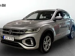 Silver (pyrit silver metallic) Begagnad 2022 VW T-Roc R-line SUV | 299 900 kr (Lite dyr)