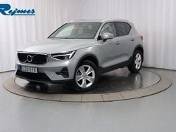 Grå Begagnad 2024 Volvo XC40 Core SUV | 369 900 kr (Marknadspris)