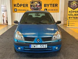 Blå Begagnad 2004 Renault Clio II Expression Halvkombi | 29 900 kr (Lite dyr)