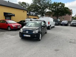Svart Begagnad 2012 VW up! high up! Halvkombi | 64 000 kr (Dyr)