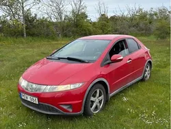 Röd Begagnad 2006 Honda Civic Sport Halvkombi | 32 000 kr (Dyr)