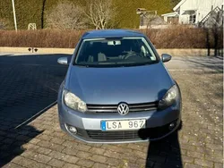 Blå Begagnad 2011 VW Golf Halvkombi | 37 000 kr (Bra pris)