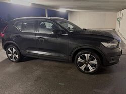 Svart Begagnad 2021 Volvo XC40 SUV | 299 000 kr (Lite dyr)