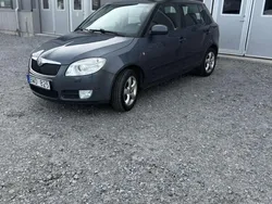Grå Begagnad 2009 Skoda Fabia Halvkombi | 28 000 kr (Lite dyr)