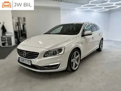 Vit Begagnad 2014 Volvo V60 Ocean Race Kombi | 104 900 kr (Marknadspris)