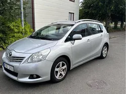 Silver Begagnad 2010 Toyota Verso Minibuss | 50 000 kr (Lite dyr)