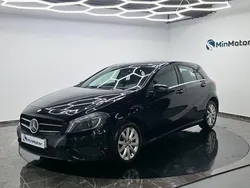 Svart Begagnad 2013 Mercedes A180 Style Halvkombi | 144 900 kr (Marknadspris)