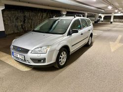 Silver Begagnad 2006 Ford Focus Kombi | 15 000 kr (Marknadspris)