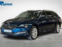 Blå Begagnad 2024 Skoda Superb Style Kombi | 398 800 kr (Marknadspris)