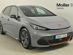 Ljusgrå (vapor grey) Begagnad 2023 Cupra Born Halvkombi | 259 900 kr (Marknadspris)