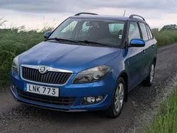 Blå Begagnad 2014 Skoda Fabia Ambiente Kombi | 55 000 kr (Marknadspris)