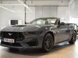 Blå Ny 2025 Ford Mustang GT Convertible Cab | 649 900 kr (Bra pris)