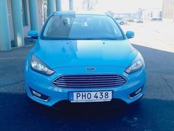 Blå Begagnad 2017 Ford Focus Titanium Kombi | 68 900 kr (Bra pris)