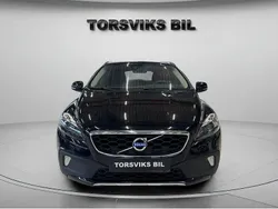Svart Begagnad 2015 Volvo V40 CC Kombi | 154 900 kr (Marknadspris)