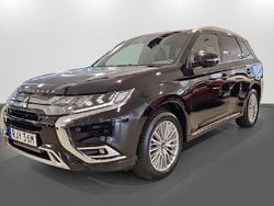 Svart Begagnad 2019 Mitsubishi Outlander P-HEV SUV | 264 900 kr (Marknadspris)