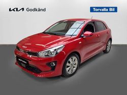 Röd Begagnad 2022 Kia Rio Advance Halvkombi | 199 900 kr (Marknadspris)
