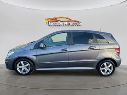 Grå Begagnad 2010 Mercedes B180 Minibuss | 64 900 kr (Marknadspris)