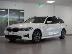 Vit Begagnad 2020 BMW 320 Sport Line Kombi | 349 800 kr (Dyr)
