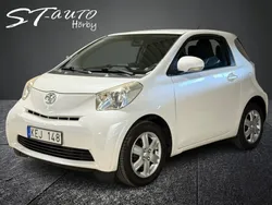 Vit Begagnad 2009 Toyota iQ Halvkombi | 69 900 kr (Lite dyr)