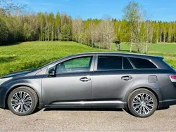 Grå Begagnad 2009 Toyota Avensis Business Edition Kombi | 58 000 kr (Marknadspris)