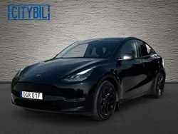 Svart Begagnad 2023 Tesla Model Y Long Range SUV | 445 900 kr