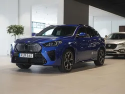 Blå/lila Begagnad 2023 BMW iX2 M Sport SUV | 579 900 kr (Marknadspris)