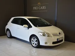 Vit Begagnad 2012 Toyota Auris Halvkombi | 54 500 kr (Marknadspris)