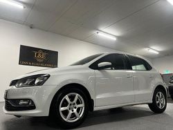 Vit Begagnad 2016 VW Polo Halvkombi | 99 900 kr (Marknadspris)