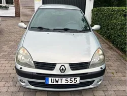 Grå Begagnad 2004 Renault Clio II Halvkombi | 17 500 kr (Marknadspris)