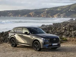 Grå Ny 2024 Mazda CX-80 Homura-Line SUV | 639 900 kr (Marknadspris)