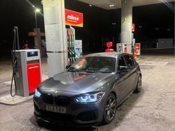 Grå Begagnad 2017 BMW M140 M Sport Halvkombi | 329 000 kr (Bra pris)