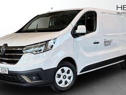 Glaciär vit Begagnad 2025 Renault Trafic Minibuss | 351 120 kr (Marknadspris)