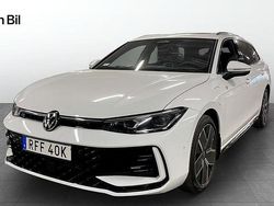 Vit Ny 2025 VW Passat R-line Kombi | 582 600 kr (Lite dyr)