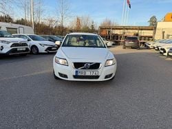 Vit Begagnad 2011 Volvo V50 Momentum Kombi | 44 900 kr (Bra pris)