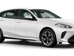 Vit Ny 2026 BMW 120 Halvkombi | 431 400 kr