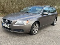 Grå Begagnad 2010 Volvo V70 Momentum Kombi | 63 000 kr (Marknadspris)