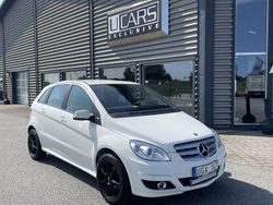 Vit Begagnad 2009 Mercedes B180 Minibuss | 79 500 kr