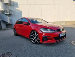 Röd Begagnad 2017 VW Golf VII GTI Halvkombi | 239 000 kr (Marknadspris)