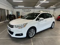 Vit Begagnad 2012 Citroën C4 Halvkombi | 59 900 kr (Marknadspris)