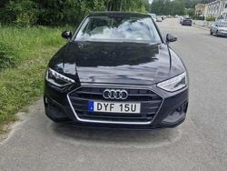 Svart Begagnad 2022 Audi A4 Proline Sedan | 289 000 kr (Marknadspris)